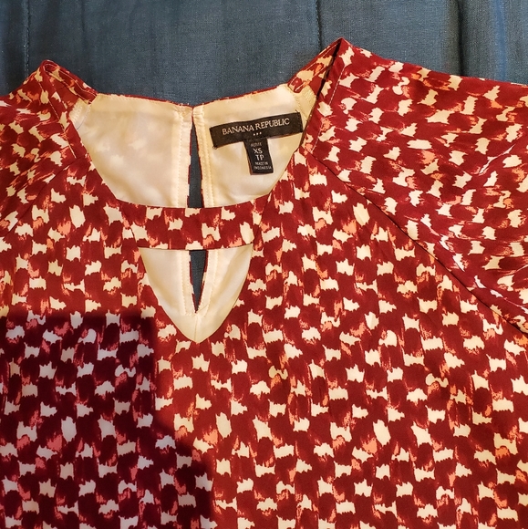 Banana Republic Red Flutter Sleeve Blouse - Picture 4 of 4